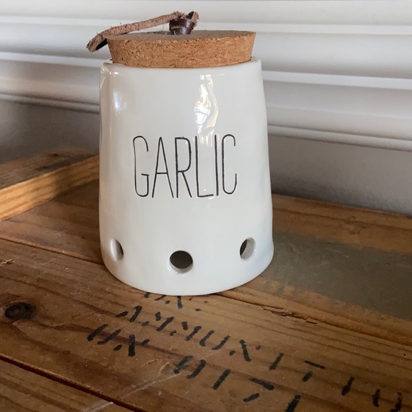 Mud Pie Kitchen Mud Pie Garlic Keeper Poshmark